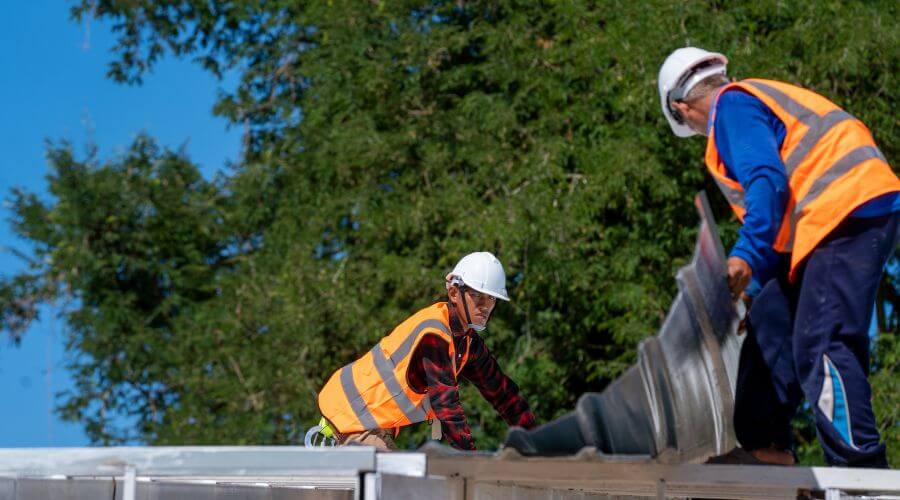 Expert top industrial roofings services in Waupun, WI